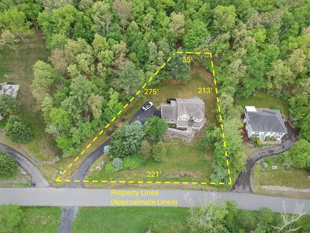 312 Reagan Drive, East Stroudsburg, PA 18301