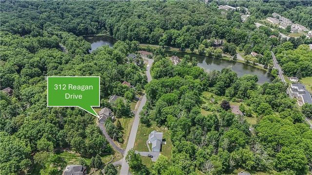 312 Reagan Drive, East Stroudsburg, PA 18301