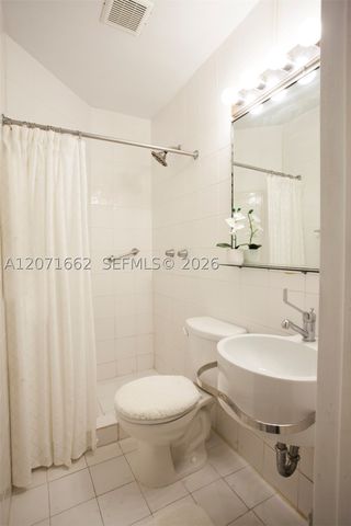 4720 Pine Tree Dr 1, Miami Beach, FL 33140