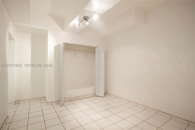 4720 Pine Tree Dr 1, Miami Beach, FL 33140