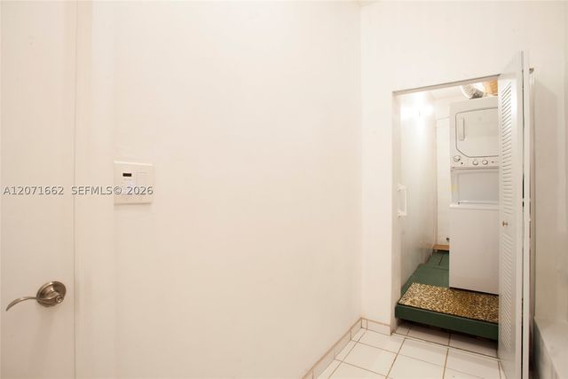 4720 Pine Tree Dr 1, Miami Beach, FL 33140
