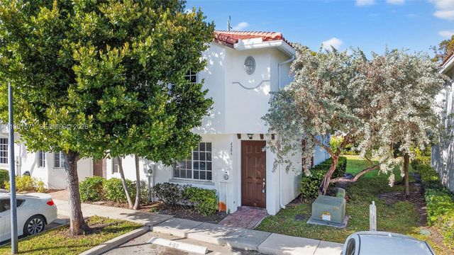 4206 Napoli Lake Dr, Riviera Beach, FL 33410