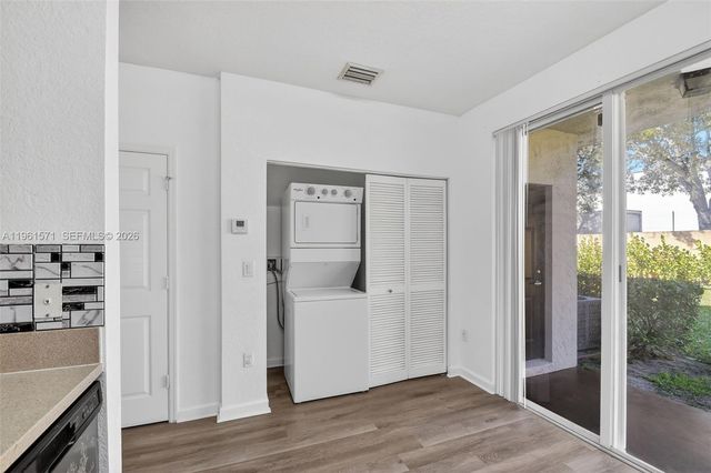 4206 Napoli Lake Dr, Riviera Beach, FL 33410