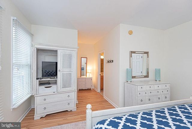 12 VILLAGE GREEN DR, Ocean View, DE 19970