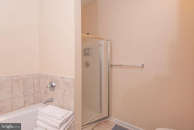 12 VILLAGE GREEN DR, Ocean View, DE 19970