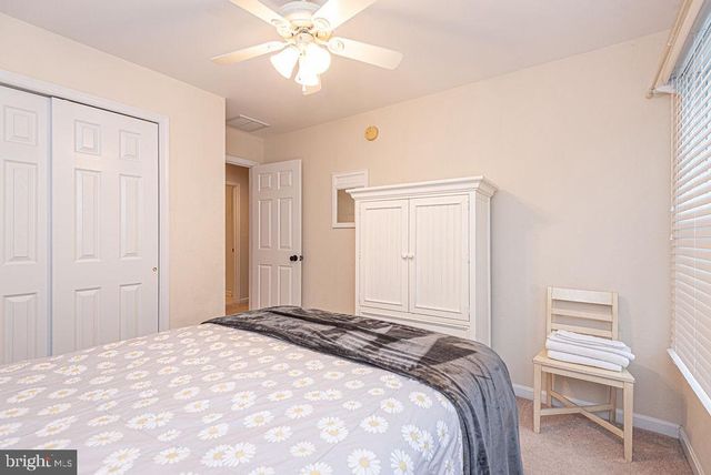 12 VILLAGE GREEN DR, Ocean View, DE 19970