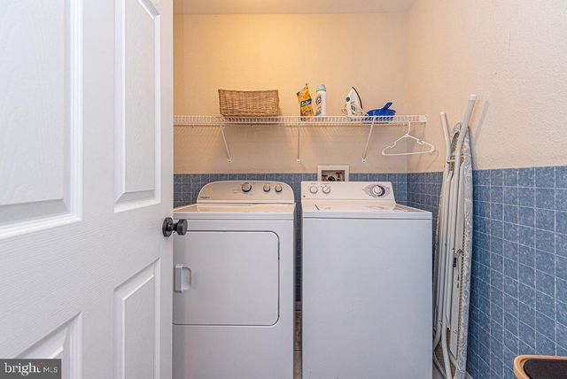 12 VILLAGE GREEN DR, Ocean View, DE 19970