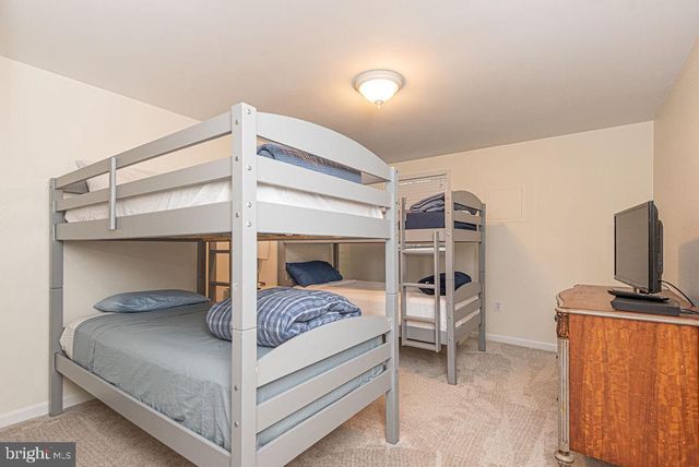 12 VILLAGE GREEN DR, Ocean View, DE 19970