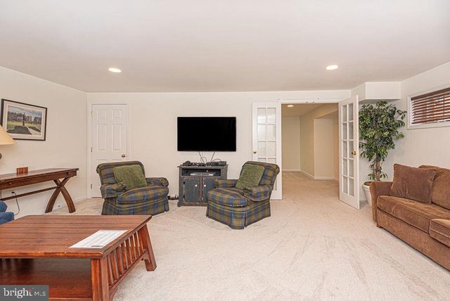 12 VILLAGE GREEN DR, Ocean View, DE 19970