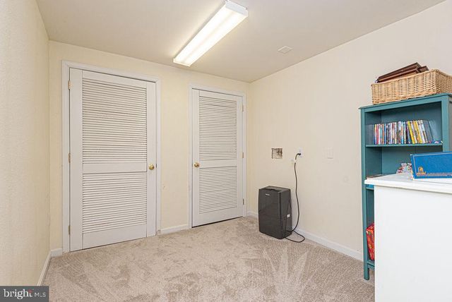 12 VILLAGE GREEN DR, Ocean View, DE 19970