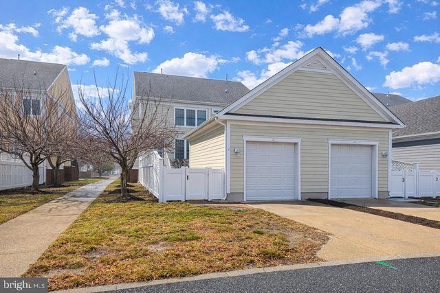 12 VILLAGE GREEN DR, Ocean View, DE 19970