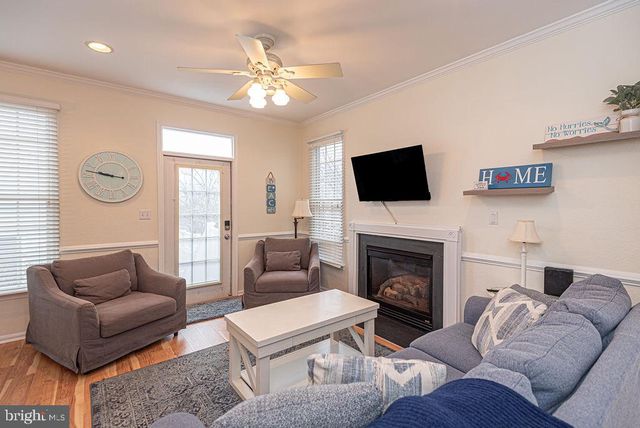 12 VILLAGE GREEN DR, Ocean View, DE 19970