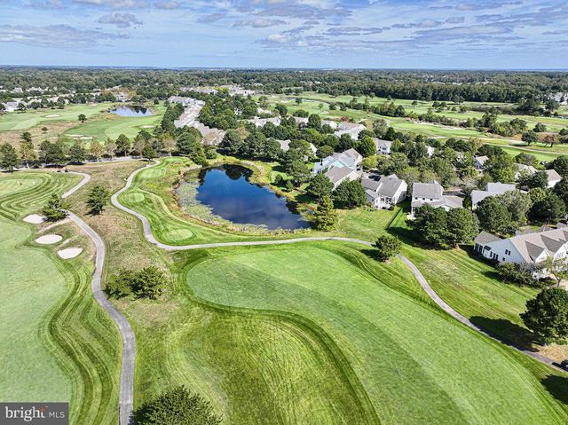 12 VILLAGE GREEN DR, Ocean View, DE 19970