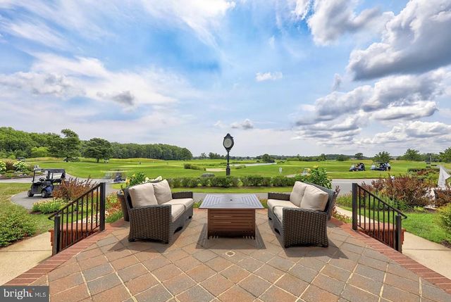 12 VILLAGE GREEN DR, Ocean View, DE 19970