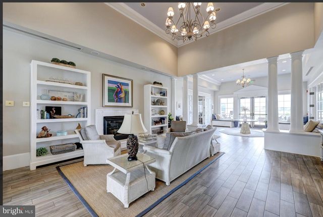 12 VILLAGE GREEN DR, Ocean View, DE 19970