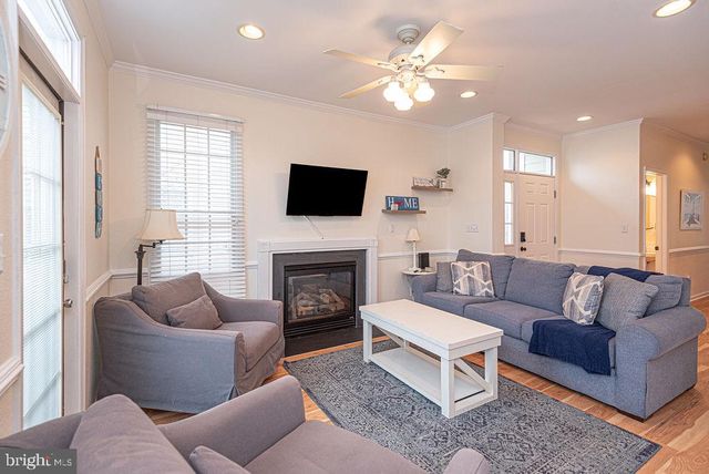 12 VILLAGE GREEN DR, Ocean View, DE 19970