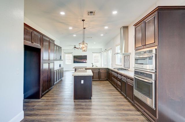 4249 N Waterside Drive, Clovis, CA 93619