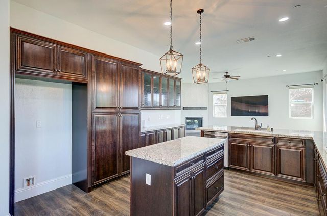 4249 N Waterside Drive, Clovis, CA 93619