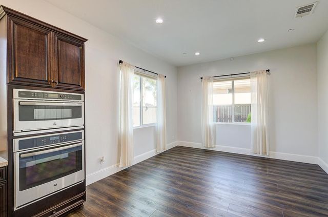 4249 N Waterside Drive, Clovis, CA 93619