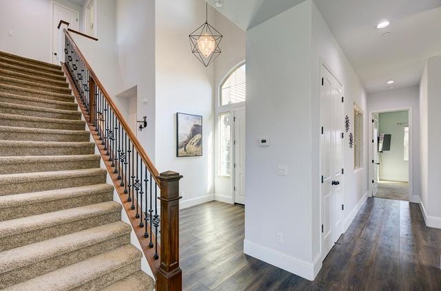 4249 N Waterside Drive, Clovis, CA 93619