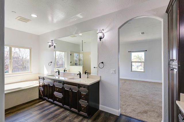 4249 N Waterside Drive, Clovis, CA 93619