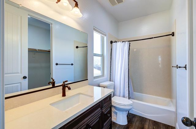 4249 N Waterside Drive, Clovis, CA 93619