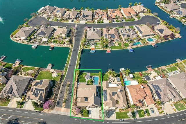 4249 N Waterside Drive, Clovis, CA 93619