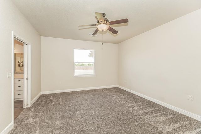 4350 Navelencia Avenue, Reedley, CA 93654