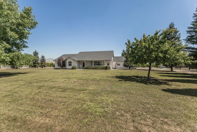 4350 Navelencia Avenue, Reedley, CA 93654