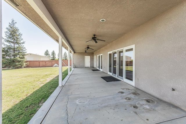 4350 Navelencia Avenue, Reedley, CA 93654
