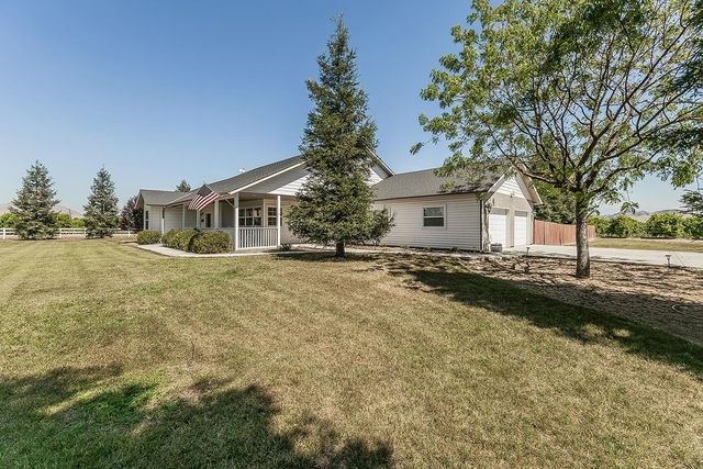 4350 Navelencia Avenue, Reedley, CA 93654