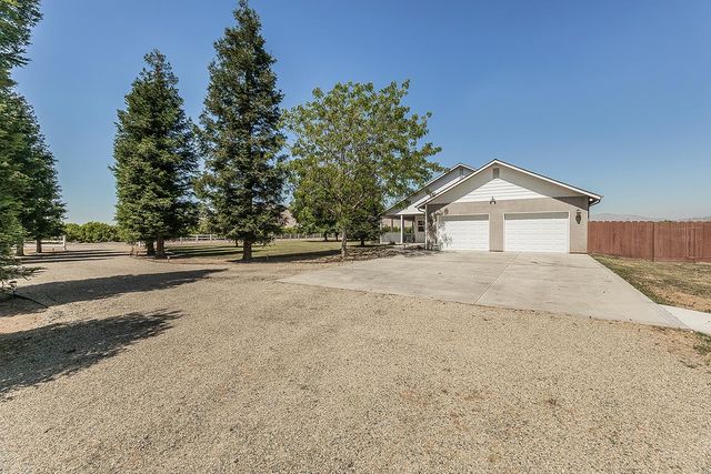 4350 Navelencia Avenue, Reedley, CA 93654