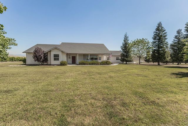 4350 Navelencia Avenue, Reedley, CA 93654