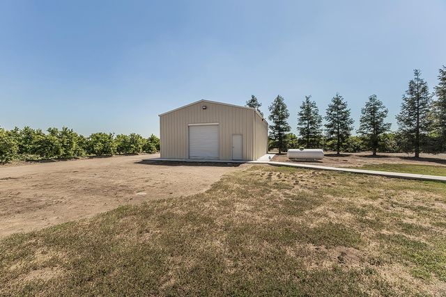 4350 Navelencia Avenue, Reedley, CA 93654