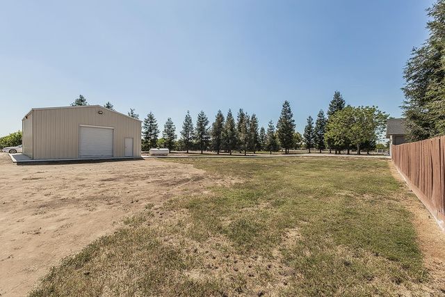 4350 Navelencia Avenue, Reedley, CA 93654