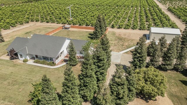4350 Navelencia Avenue, Reedley, CA 93654