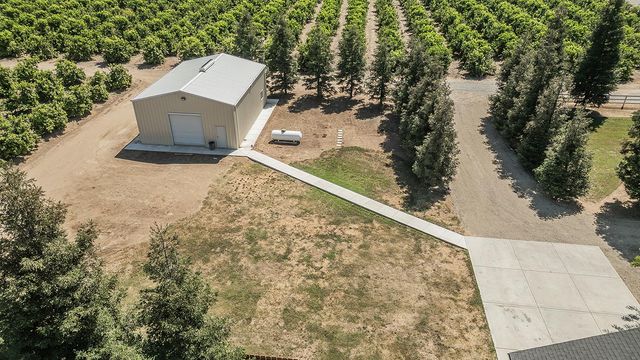 4350 Navelencia Avenue, Reedley, CA 93654