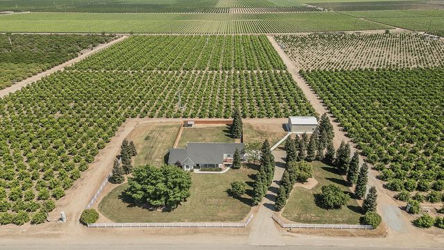 4350 Navelencia Avenue, Reedley, CA 93654