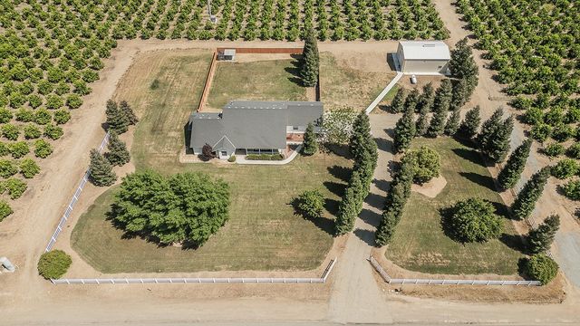4350 Navelencia Avenue, Reedley, CA 93654
