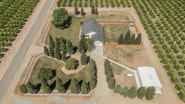 4350 Navelencia Avenue, Reedley, CA 93654