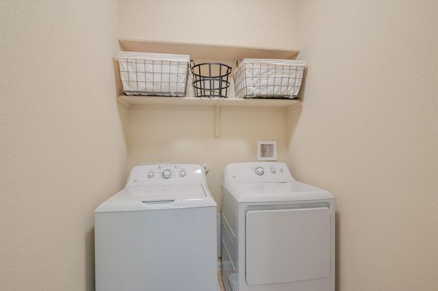 2880 Donnell DR 2502, Round Rock, TX 78664