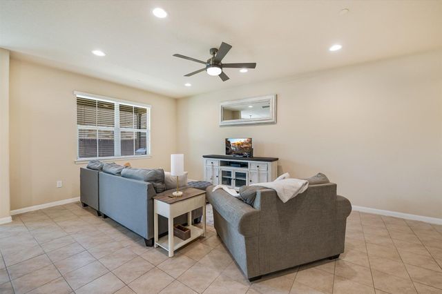 2880 Donnell DR 2502, Round Rock, TX 78664