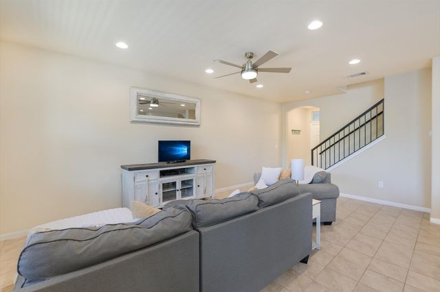 2880 Donnell DR 2502, Round Rock, TX 78664