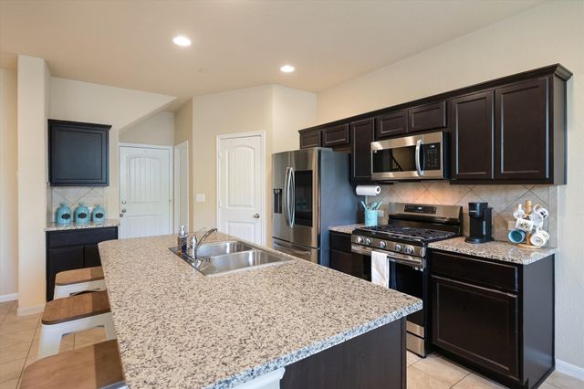 2880 Donnell DR 2502, Round Rock, TX 78664