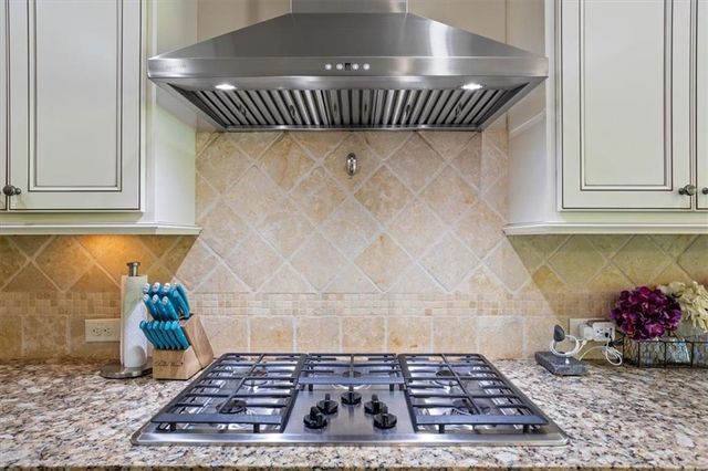 1205 Eagles Creek Court NW, Acworth, GA 30101