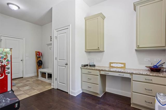 1205 Eagles Creek Court NW, Acworth, GA 30101