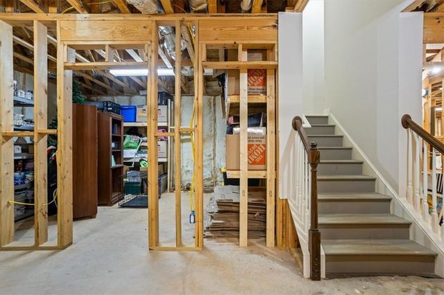 1205 Eagles Creek Court NW, Acworth, GA 30101