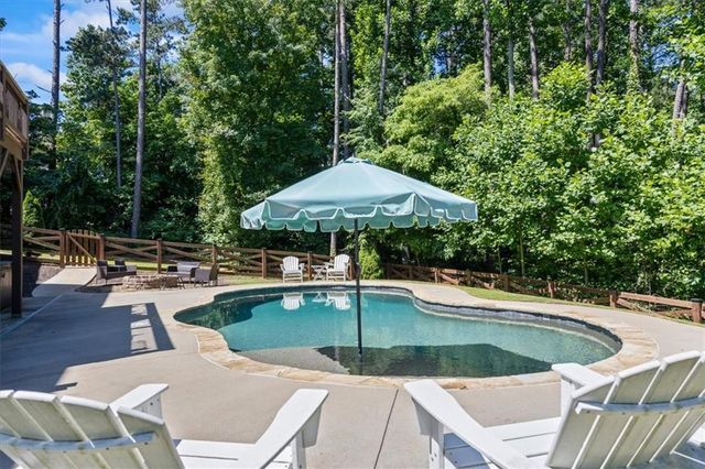 1205 Eagles Creek Court NW, Acworth, GA 30101