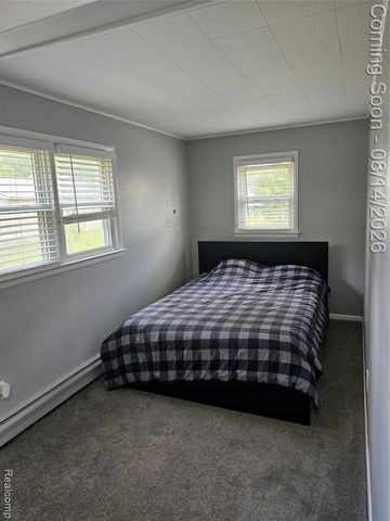 28510 Hillview Street, Roseville, MI 48066