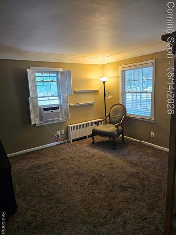 28510 Hillview Street, Roseville, MI 48066